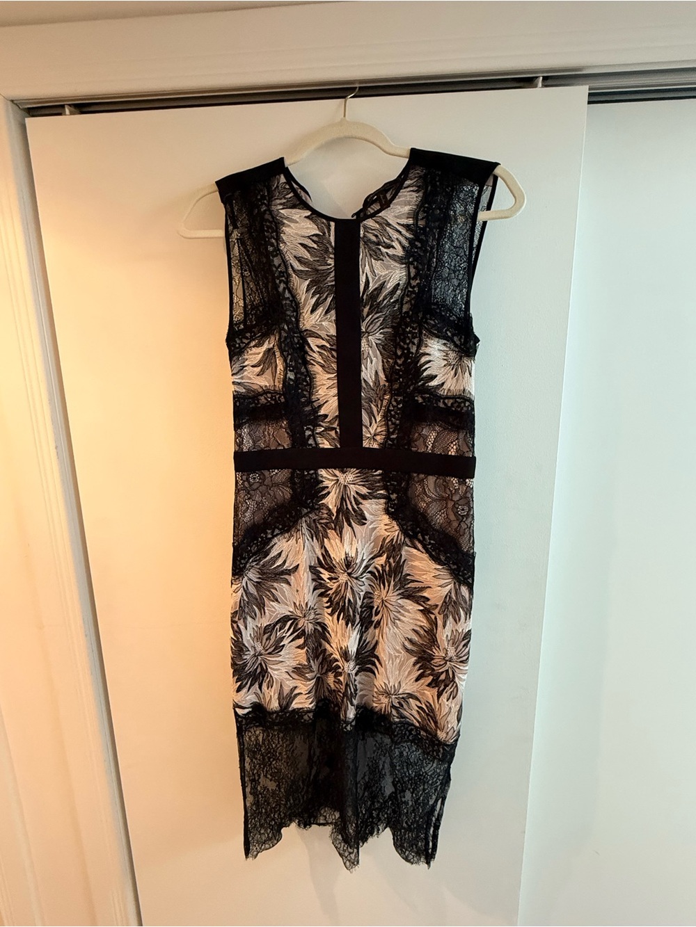 Vintage BCBG Sleeveless Black Lace Overlay Floral Sheath Dress